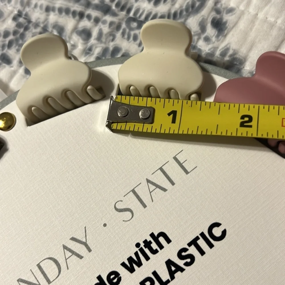 NEW Sunday State Hair Clips made with Recycled Plastic small size 12 clips